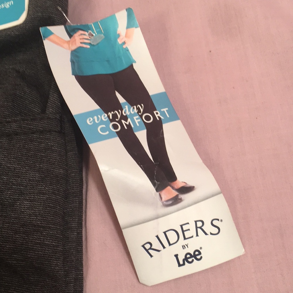 NWT!!! Riders by Lee pants - Picture 3 of 4